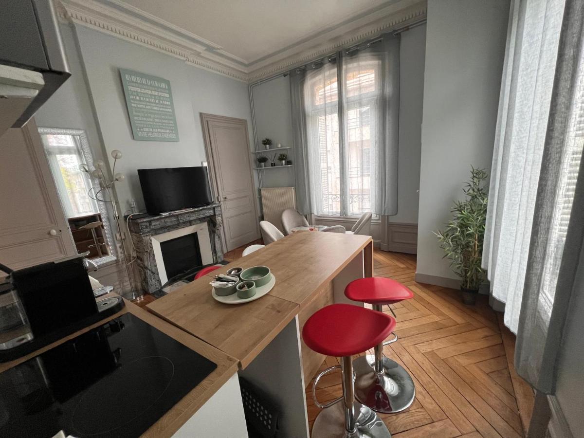 4 People+Free Street Parking+Cosy Centre Ville Appartamento Rouen Esterno foto